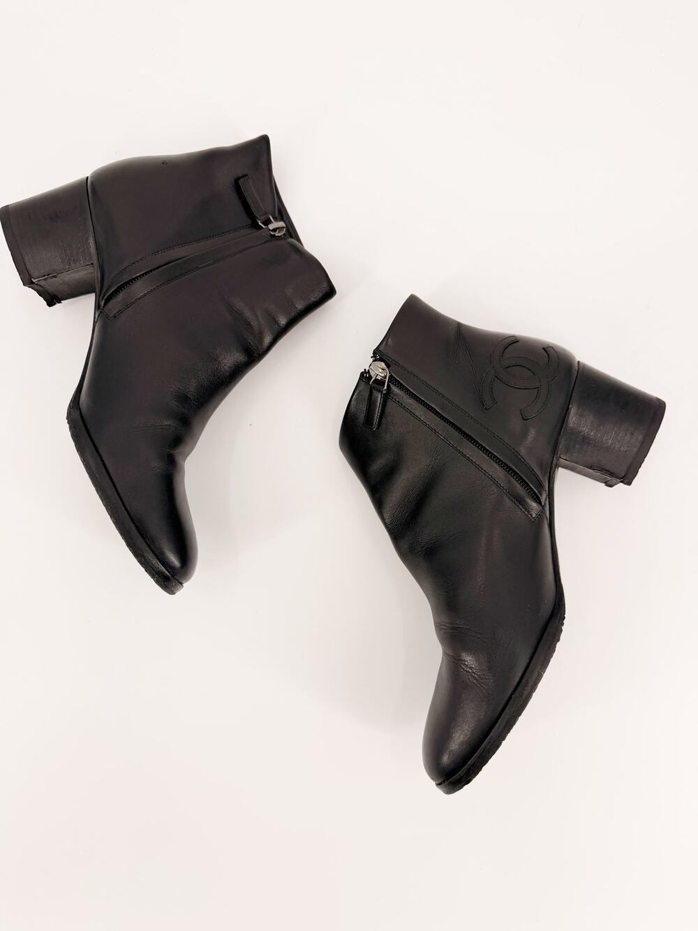 Chanel Black Leather CC Logo Low Block Heel Ankle Boots Booties Size 40 EU 9.5